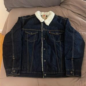 LEVI’S TYPE III SHERPA TRUCKER JACKET